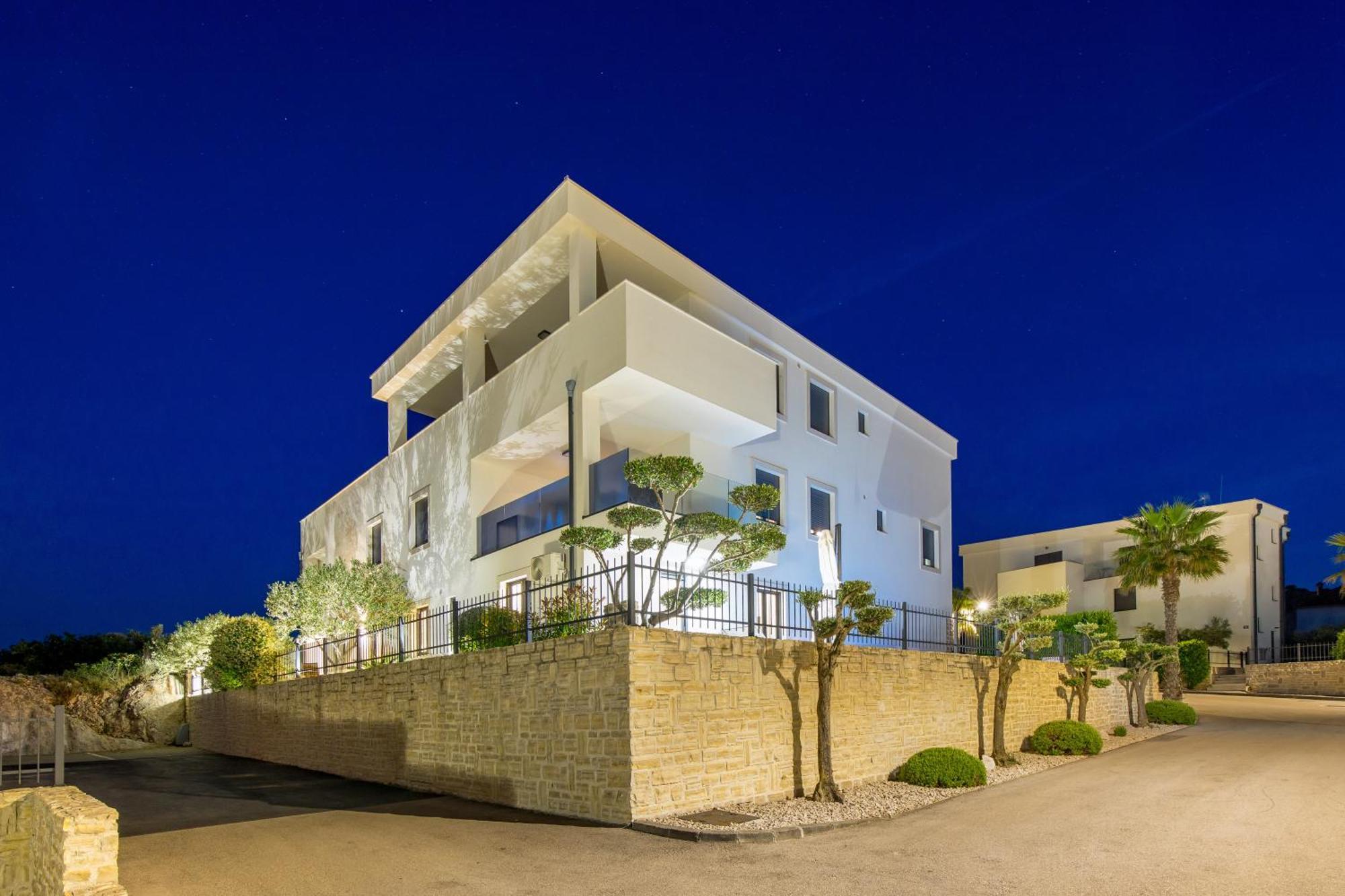 Luxury Apartment Hyperion With Private Pool And Garden Murter Eksteriør bilde