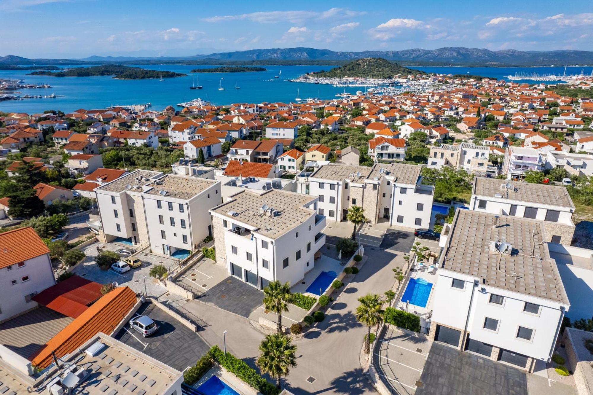 Luxury Apartment Hyperion With Private Pool And Garden Murter Eksteriør bilde