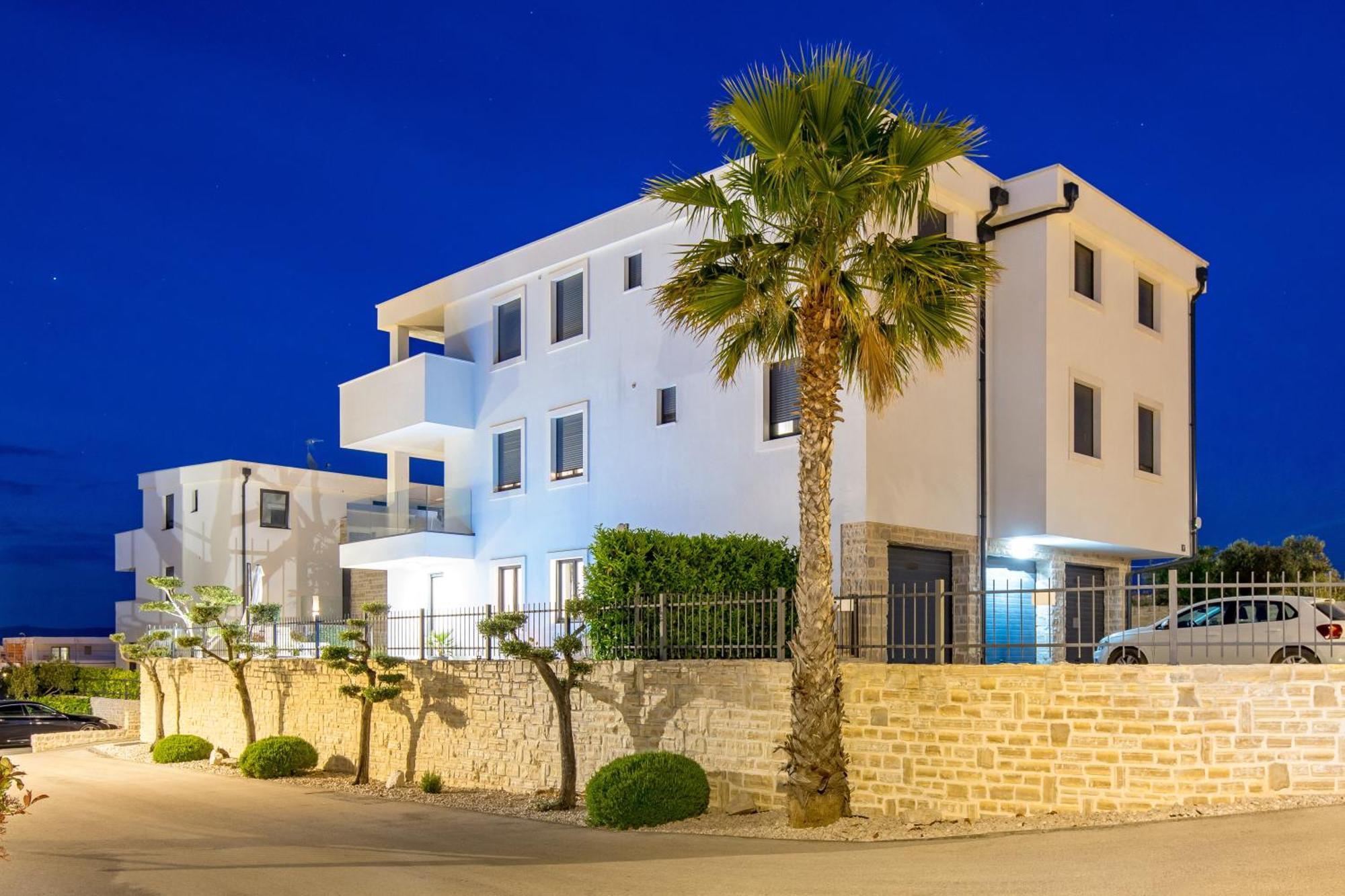 Luxury Apartment Hyperion With Private Pool And Garden Murter Eksteriør bilde