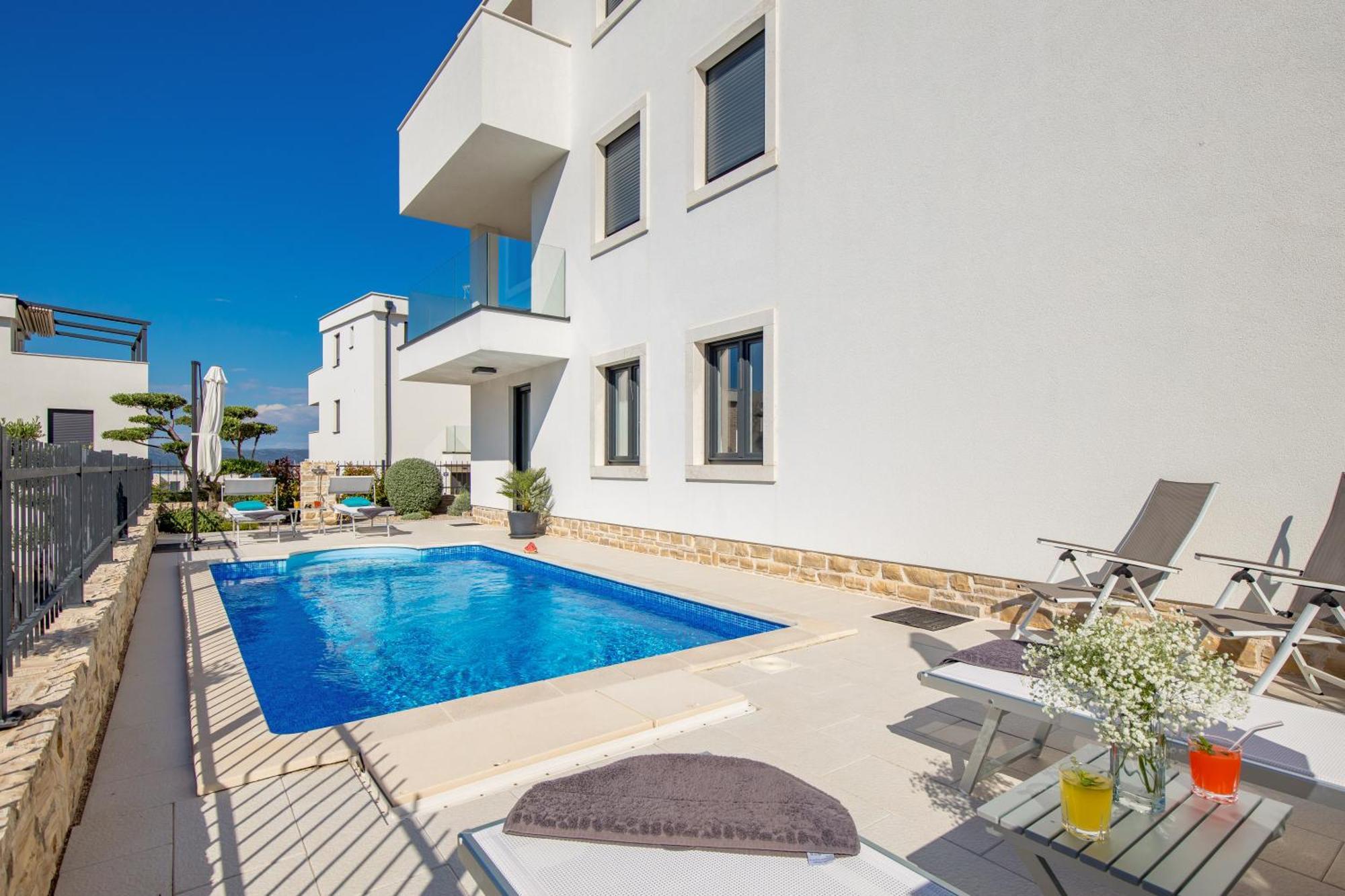 Luxury Apartment Hyperion With Private Pool And Garden Murter Eksteriør bilde