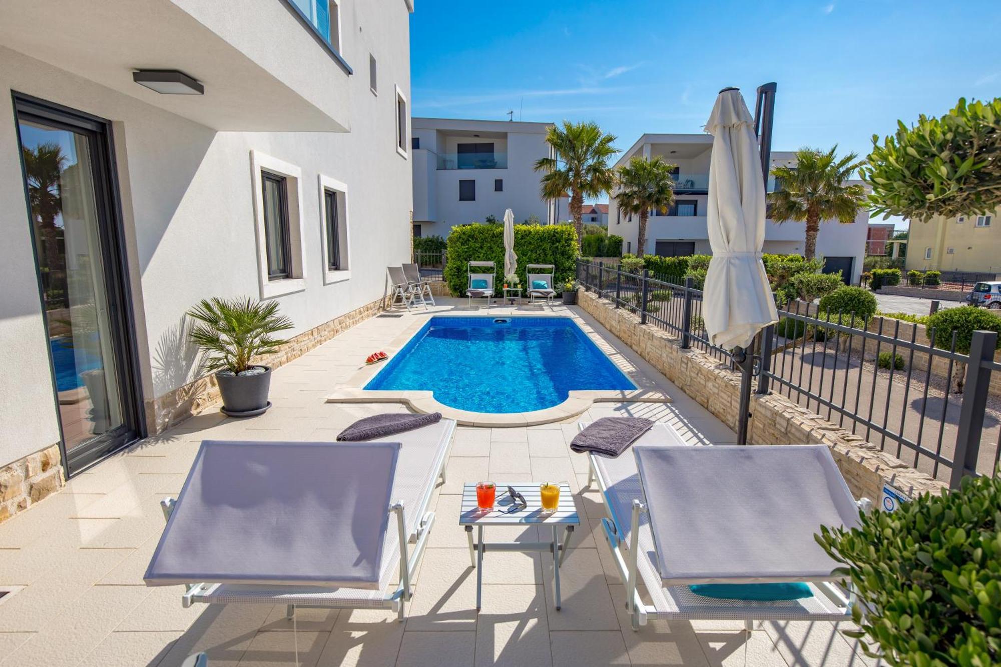 Luxury Apartment Hyperion With Private Pool And Garden Murter Eksteriør bilde