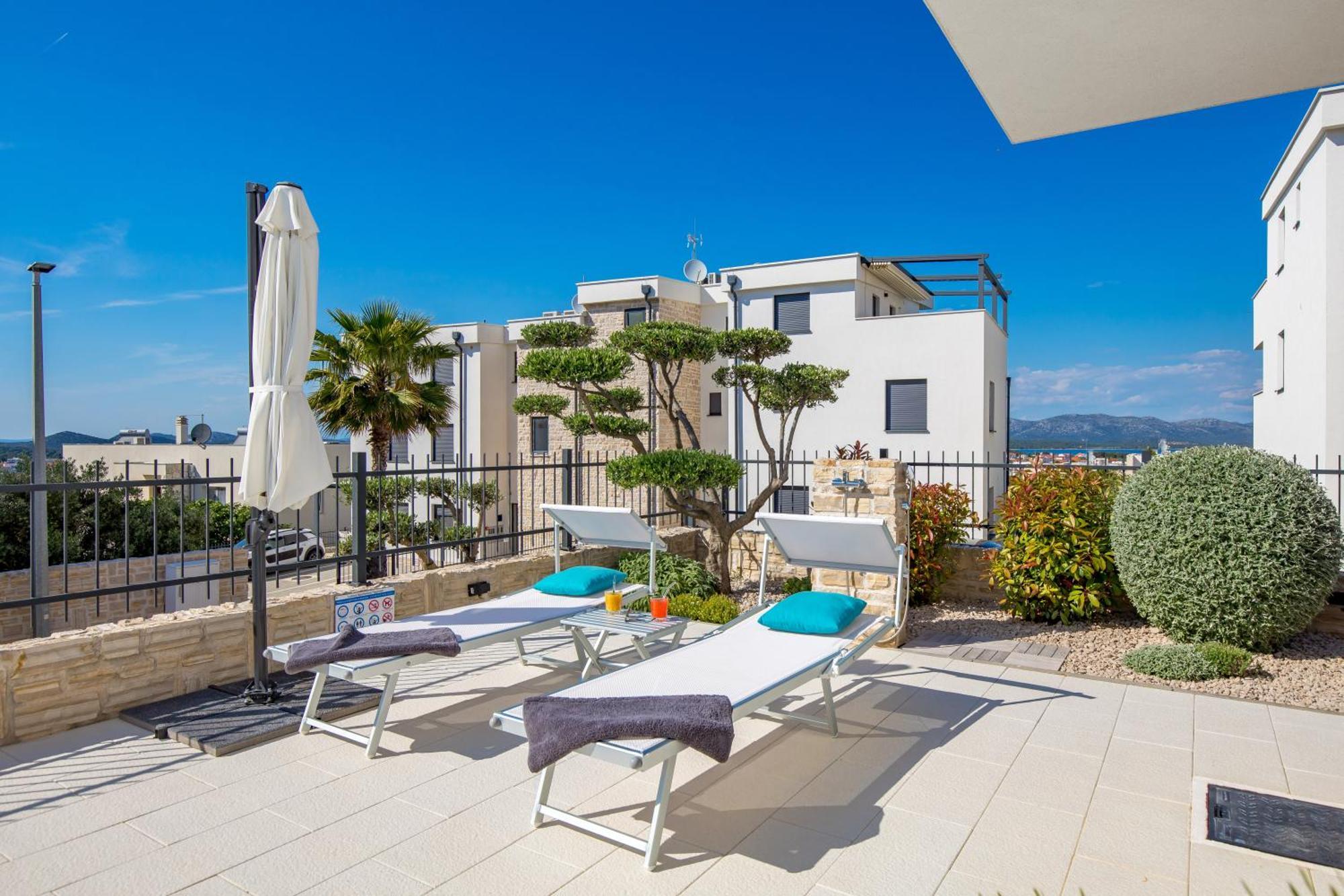 Luxury Apartment Hyperion With Private Pool And Garden Murter Eksteriør bilde